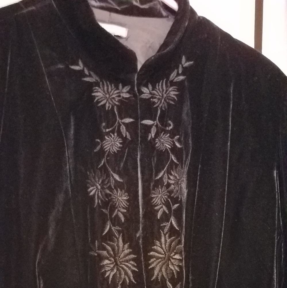 Vintage black velvet blazer